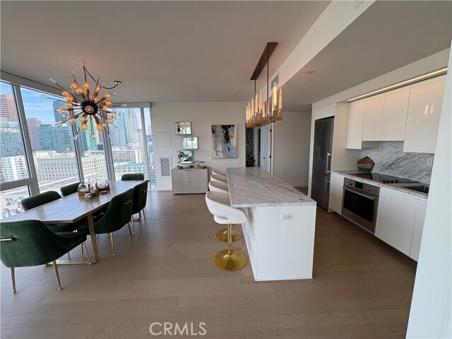 Building Photo - 1050 S Grand Ave