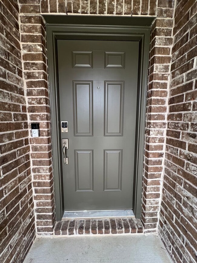 Building Photo - 204 Doodle Ln