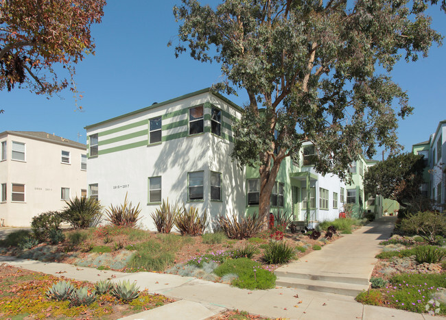 Building Photo - Euclid Apartments