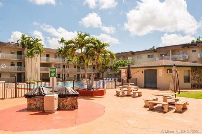 Building Photo - 7505 SW 82nd St