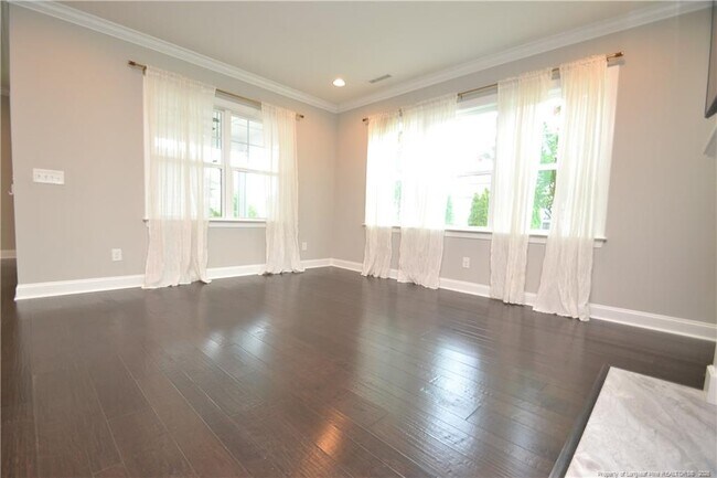 Building Photo - 977 Bristol Bridge Dr