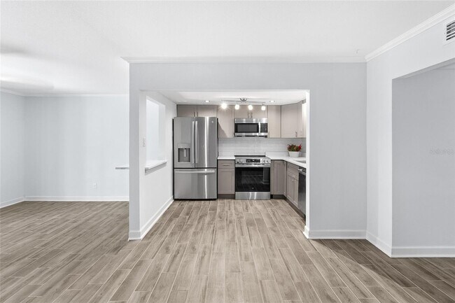 Building Photo - 505 Plaza Seville Ct