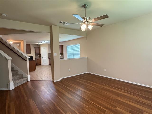 Building Photo - 1206 Rainer Dr