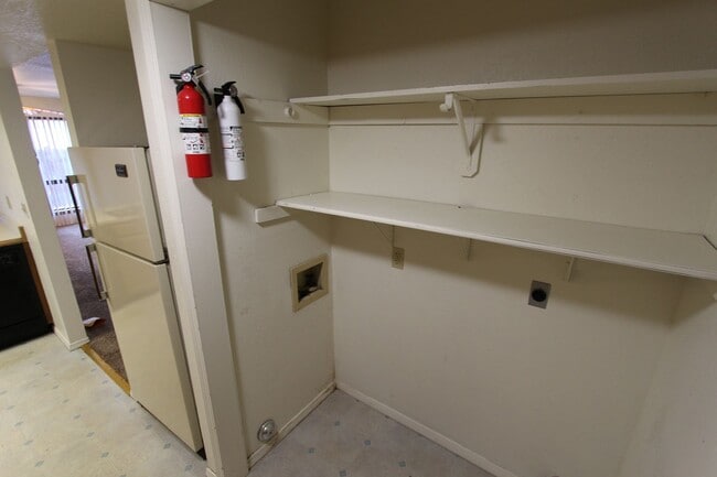 Building Photo - Bright 2BR Townhome in Boyington Heights | Private Balcony + Fenced Backyard