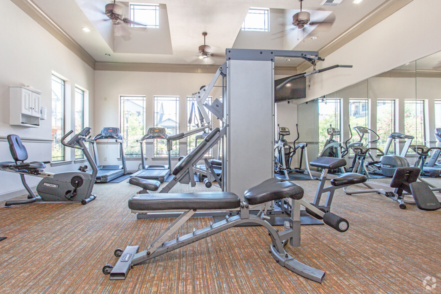 Fitness Center - Lory of Bryan