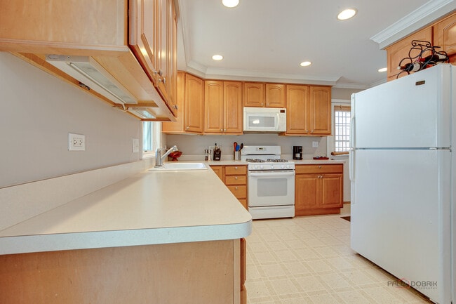 Building Photo - 519 Dawes St