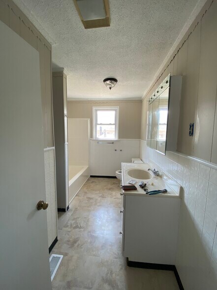 Building Photo - 725 Washington St