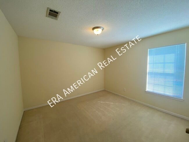 Building Photo - 4032 Leesway Cir