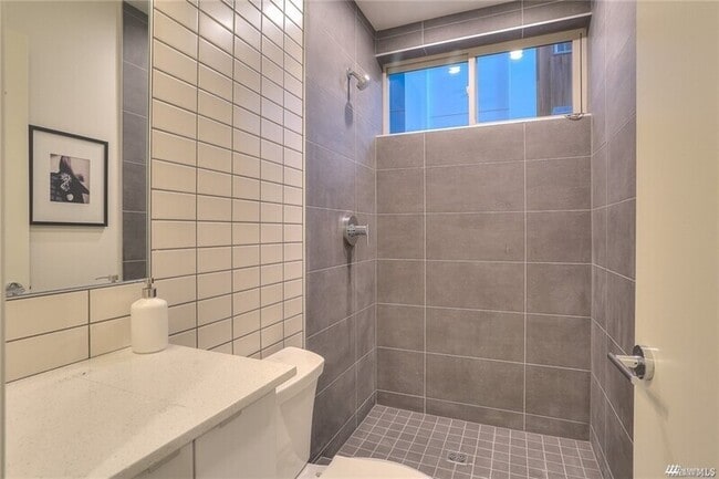 Building Photo - 2429 NW 60th St