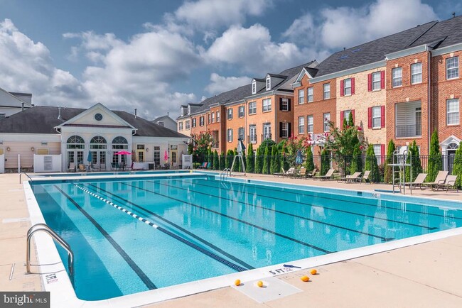 Building Photo - 610 Eden Pl