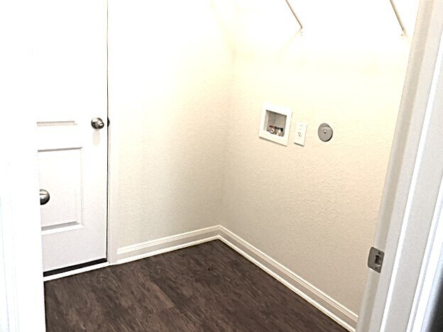 Building Photo - 1211 Arizona Dr