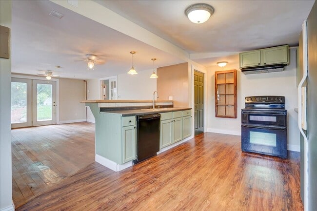 Building Photo - 4517 Field Ave