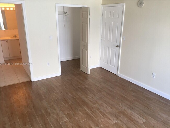 Building Photo - 3410 Coral Wy