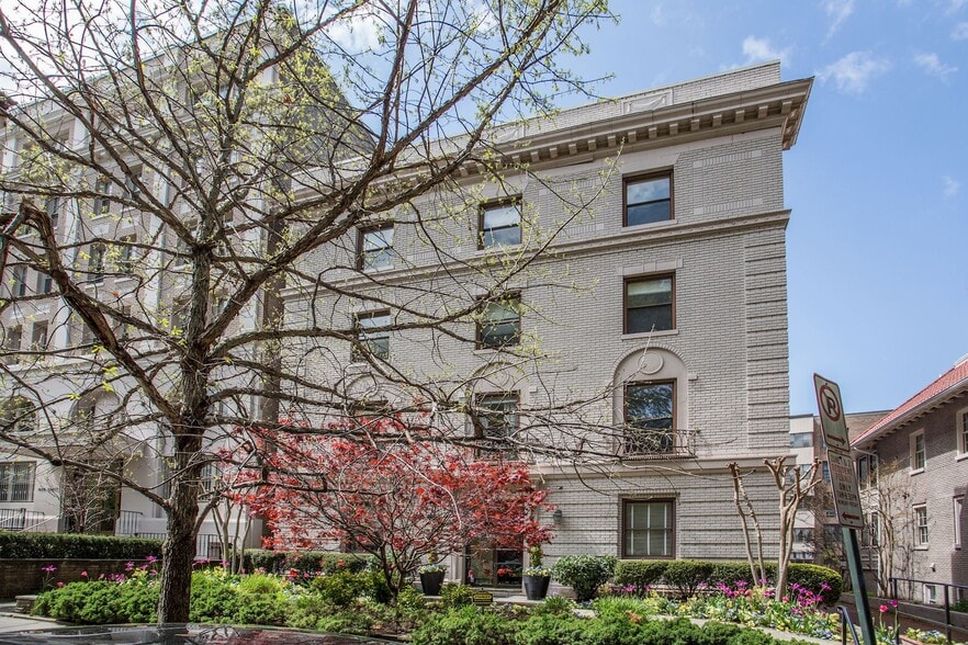 Building Photo - 2310 Ashmead Pl NW