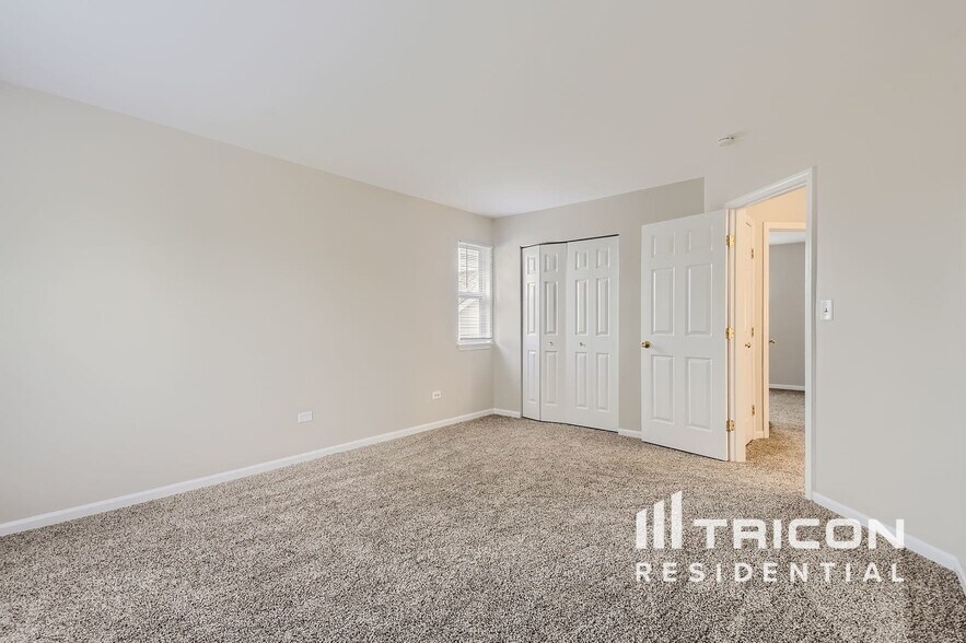 Building Photo - 4102 Brenton Dr