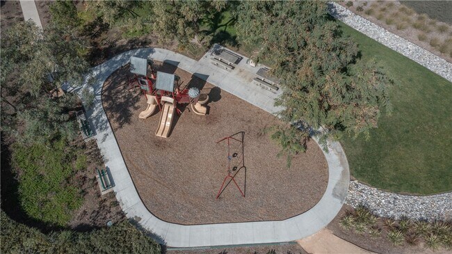 Building Photo - 27194 Red Maple St