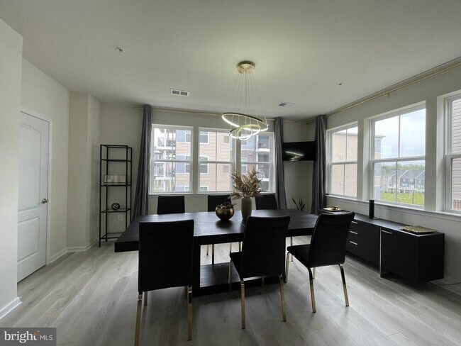 Building Photo - 1296 Foggy Turn