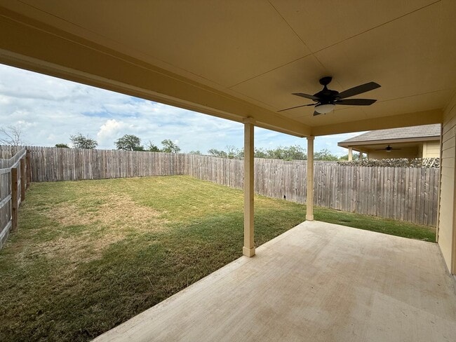 Building Photo - 3bd 2ba in Prime Location