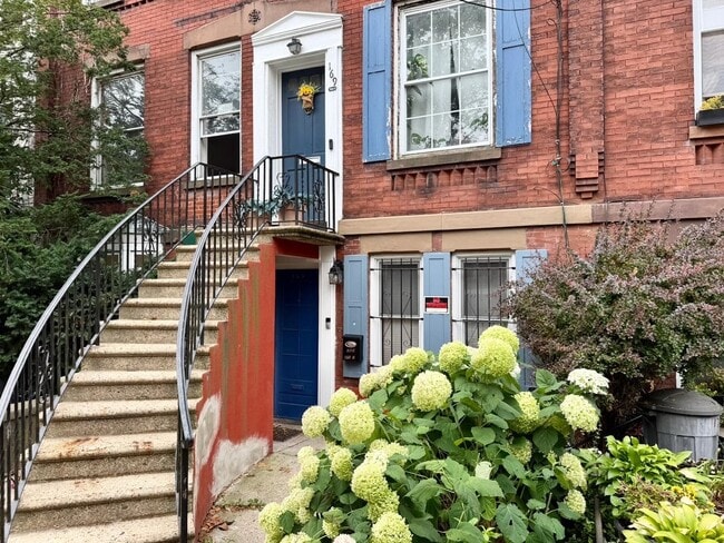 Building Photo - 169 Belmont Ave
