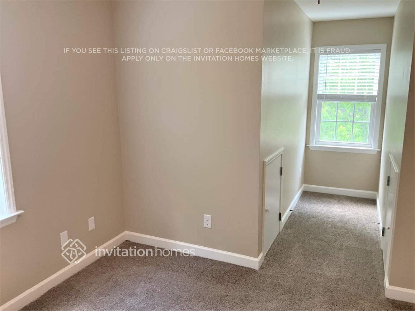 Building Photo - 2741 Bridgeport Dr