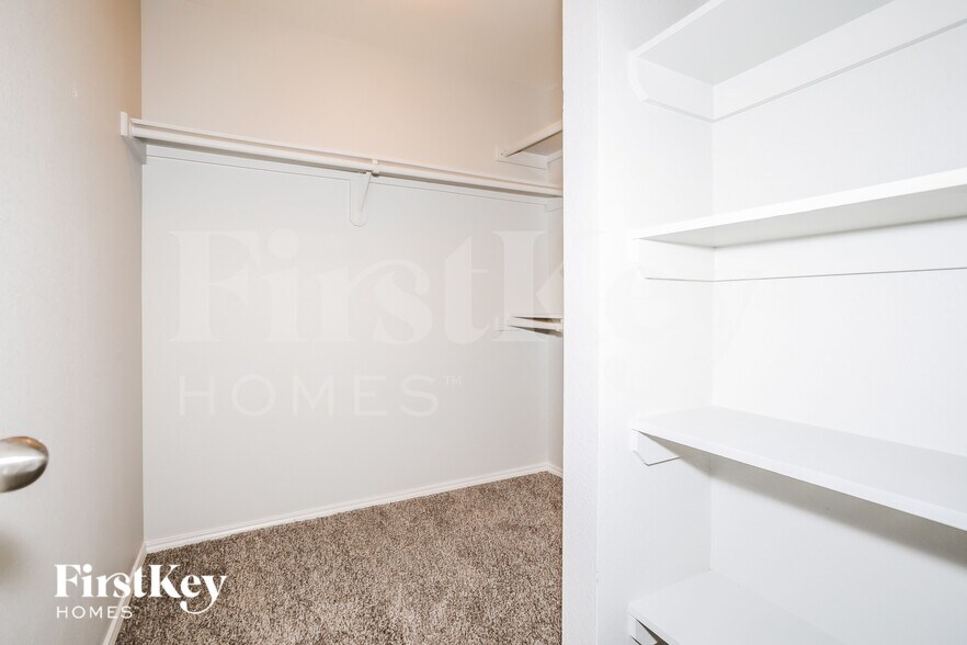 Building Photo - 1502 Barbara Ln