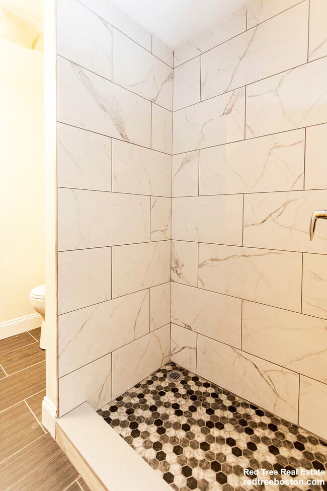 Building Photo - 476 Fulton St