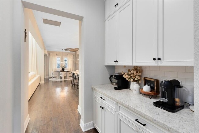 Building Photo - 9374 Reymont Street