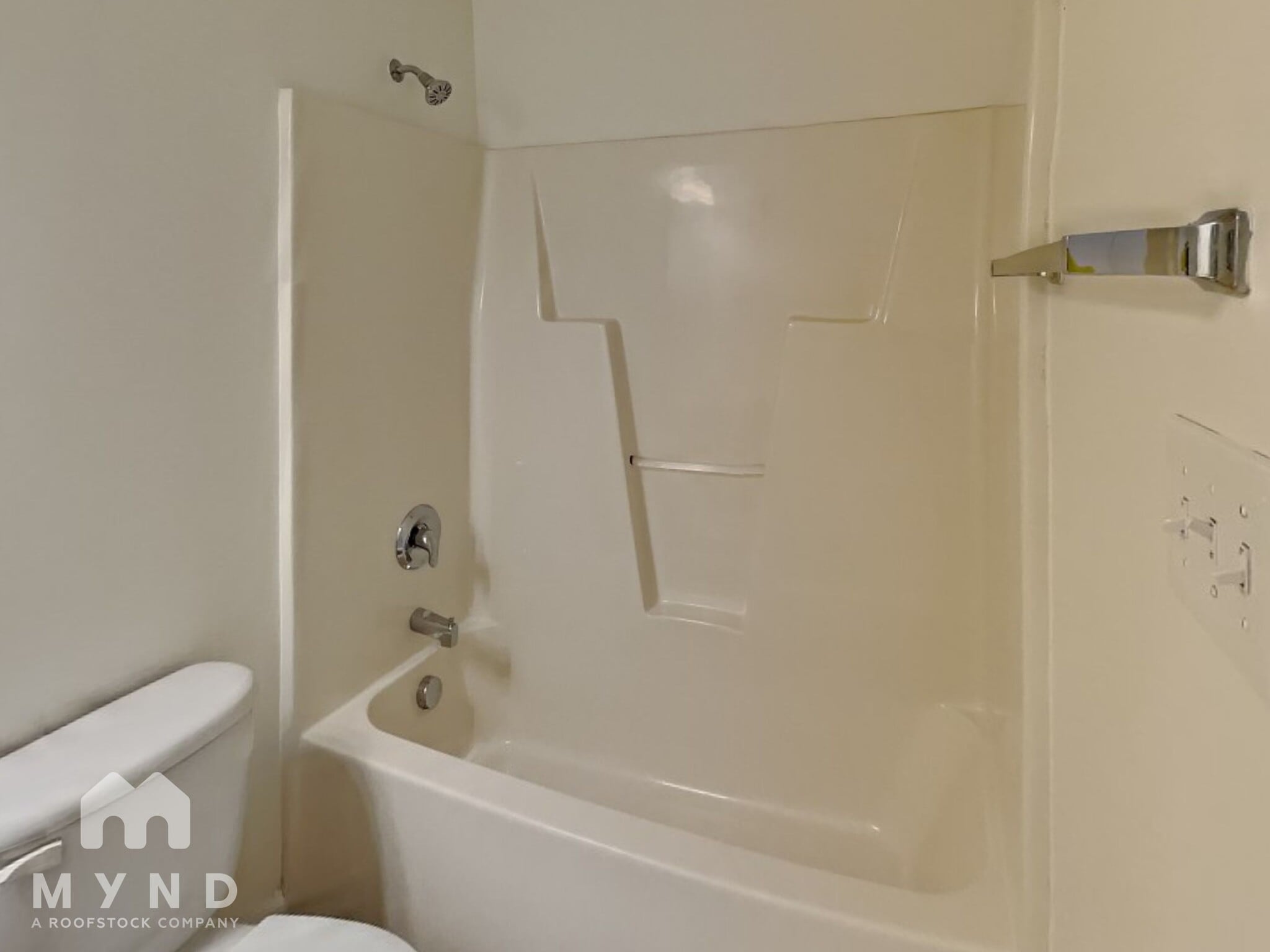 Building Photo - 106 Walford Park