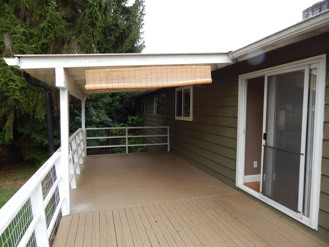 Building Photo - Seattle Northgate single family house 4 be...