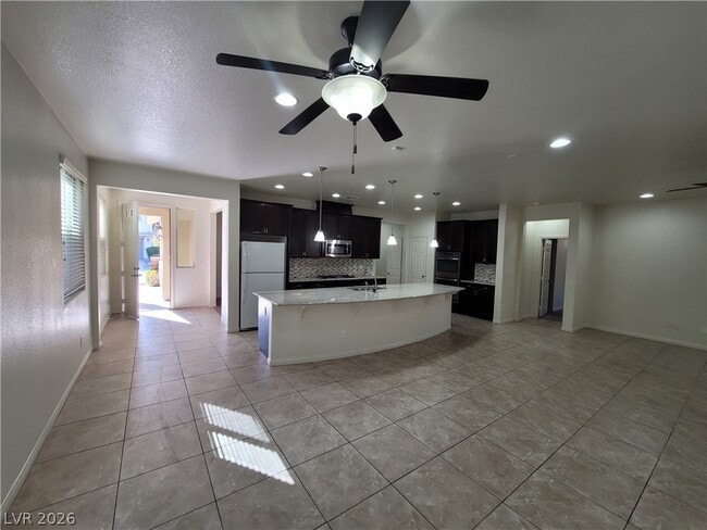 Building Photo - 5564 Bethany Bend Dr