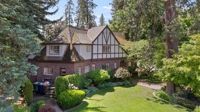 Building Photo - "Luxurious 5-Bedroom Spokane Retreat with Pool, Guest Suite, and Stunning Finishes!"