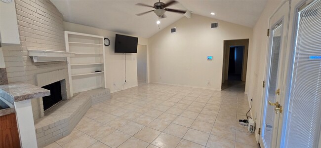 Building Photo - 6910 Krause Dr