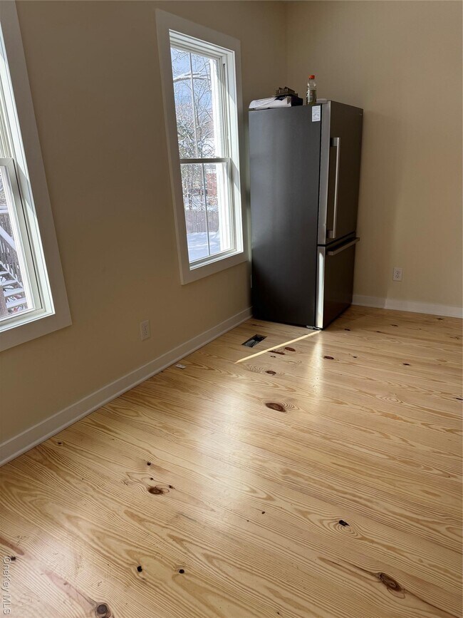 Building Photo - 14 Orchard St