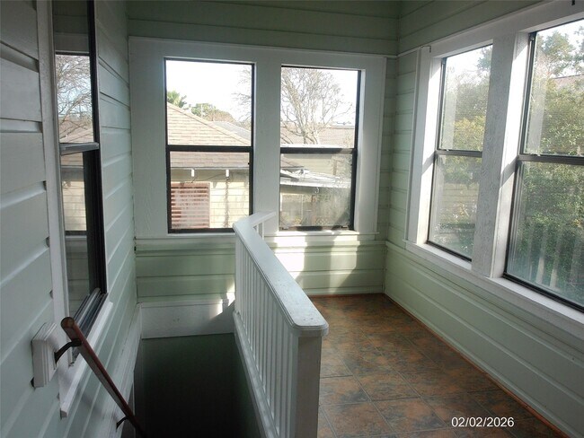 Building Photo - 4619 Ave S