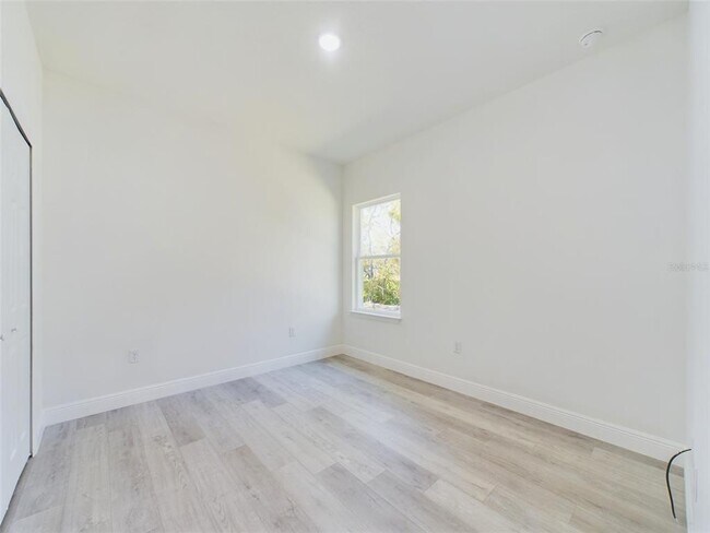 Building Photo - 2627 SW 154th Place Rd