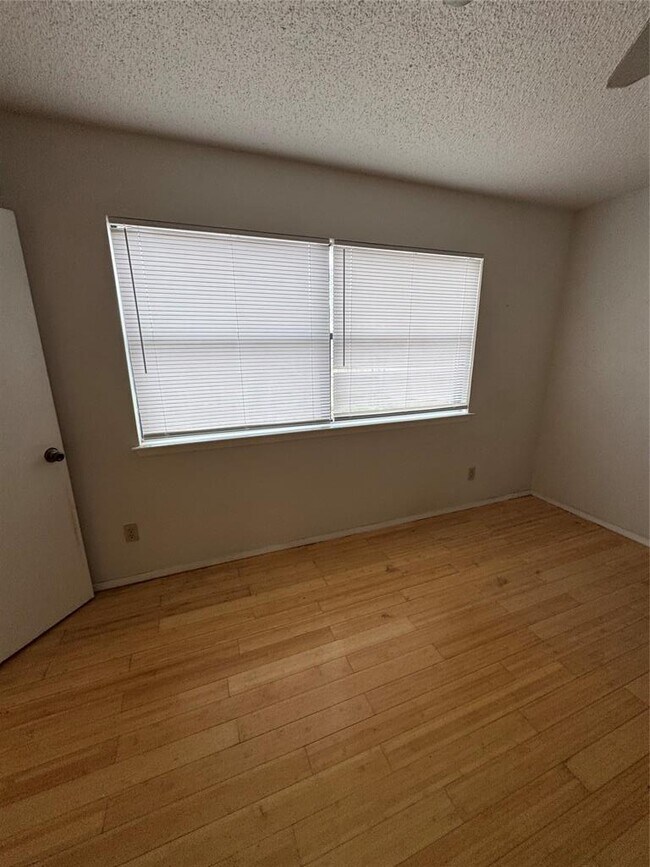 Building Photo - 3003 Jadewood Ct