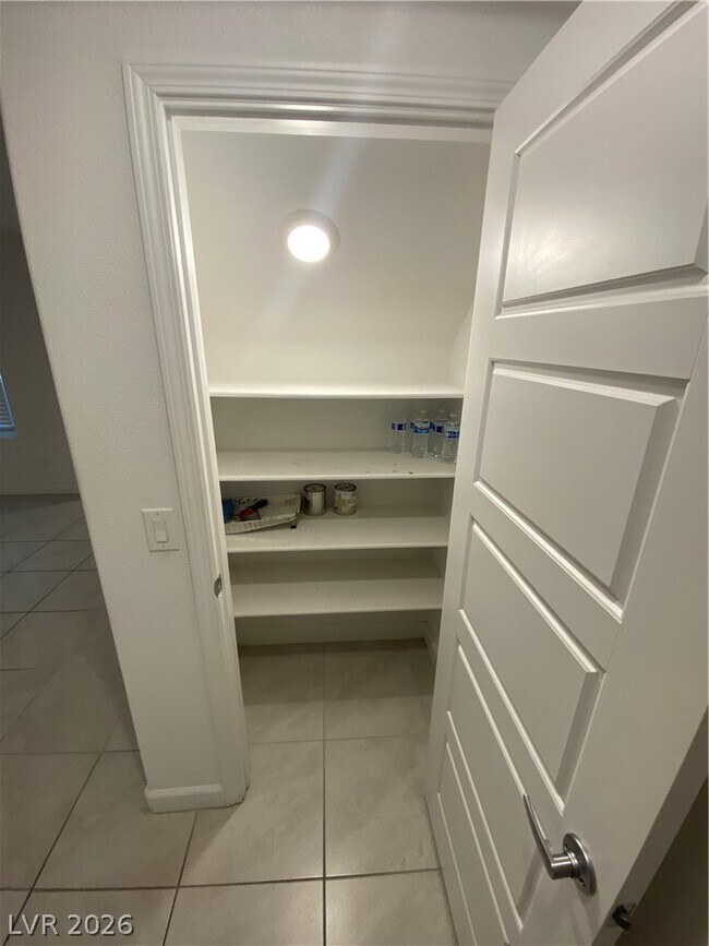 Building Photo - 3622 Hestia Ave