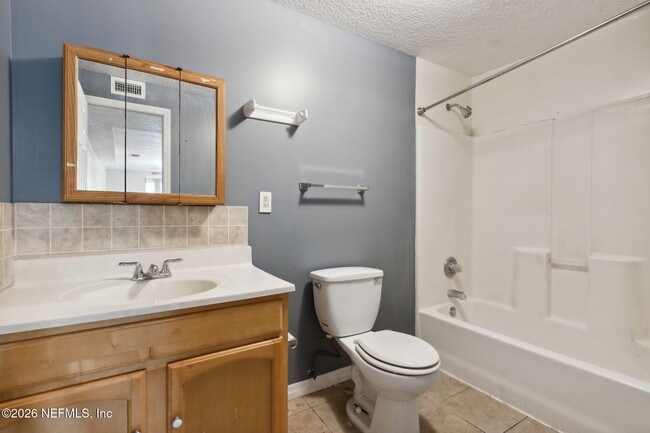 Building Photo - 4638 Suffolk Ave