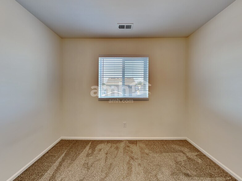 Building Photo - 1613 180th St Ct E
