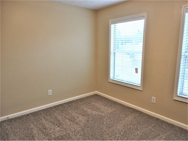 Building Photo - 5035 Wesleyan Dr