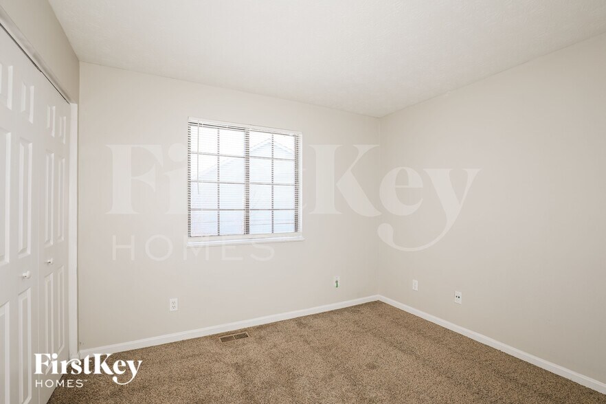 Building Photo - 3961 Bonn Dr