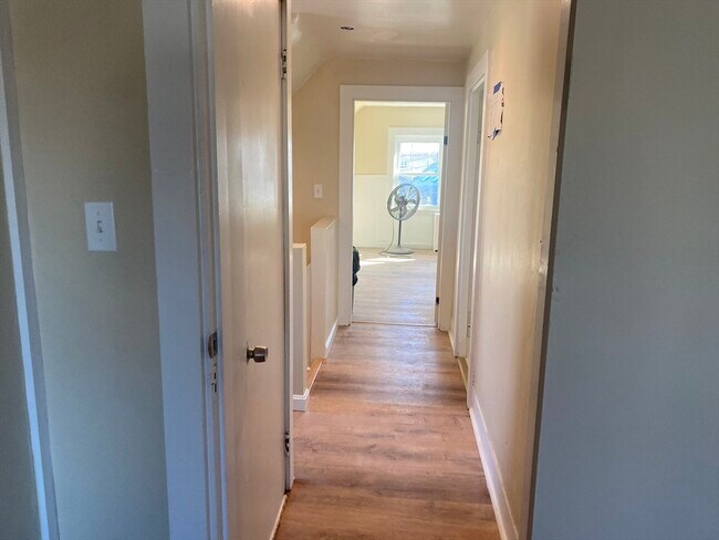 Building Photo - 1 Rena St