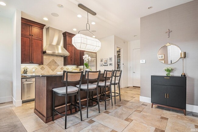 Building Photo - 112 S Niles Ave