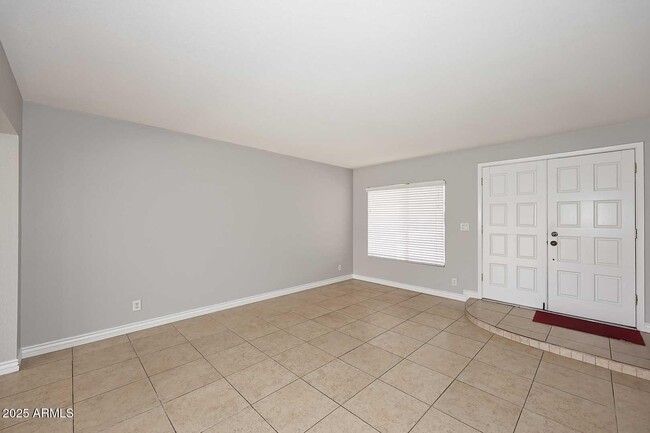 Building Photo - 617 E Calle Bolo Ln