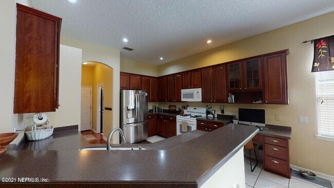 Building Photo - 765 Hazelmoor Ln