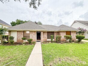 Building Photo - 2926 Colonial Dr