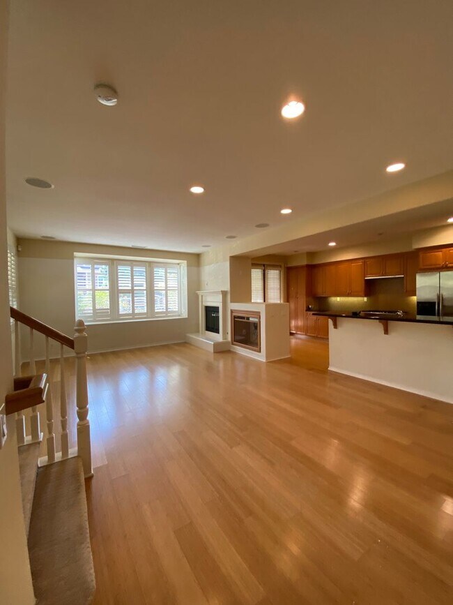 Building Photo - 254 Flyers Ln