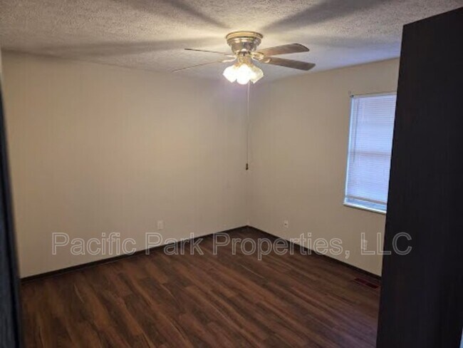 Building Photo - 3232 Milford Rd