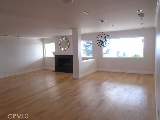 Building Photo - 790 Vía Santa Catarina