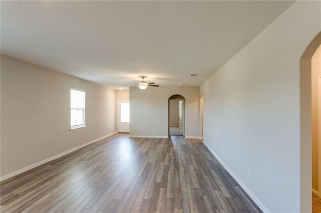 Building Photo - 241 Mount Vernon Way